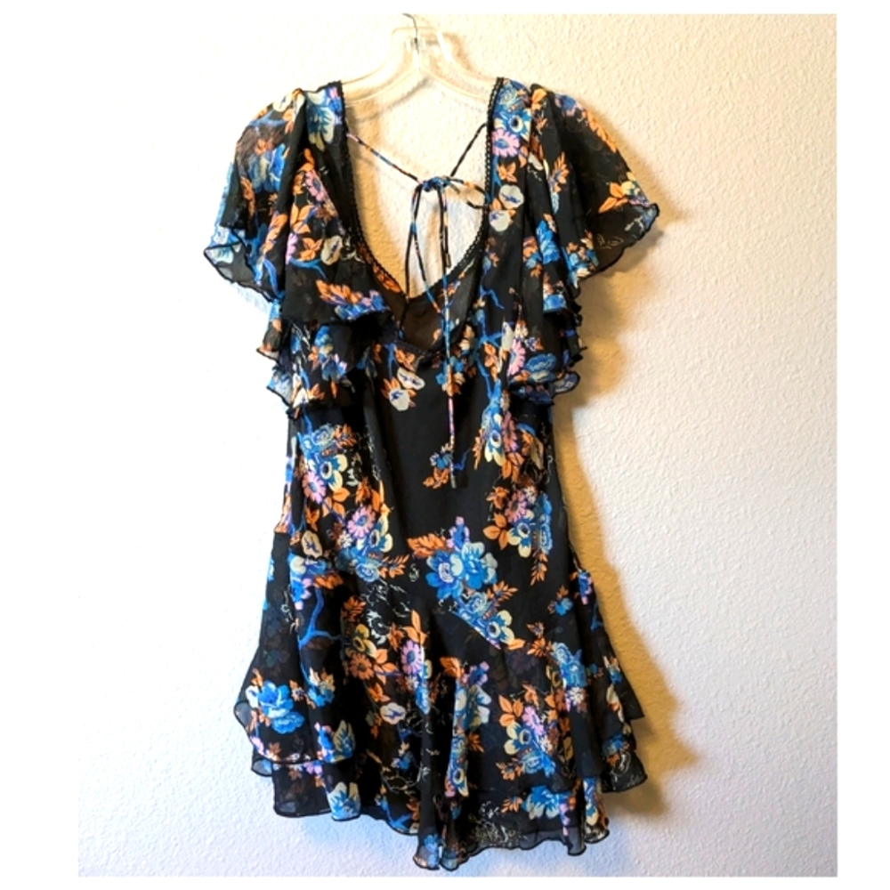 Free People Love to Love Floral Mini Dress Short Flutter Sleeves S EUC Revolve - Picture 5 of 14